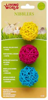 Living World® Nibblers Willow Chew Balls - Click Image to Close